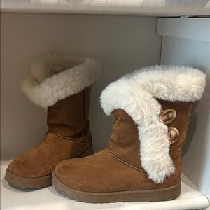 SO Brown Winter Boots with Faux Fur Trim